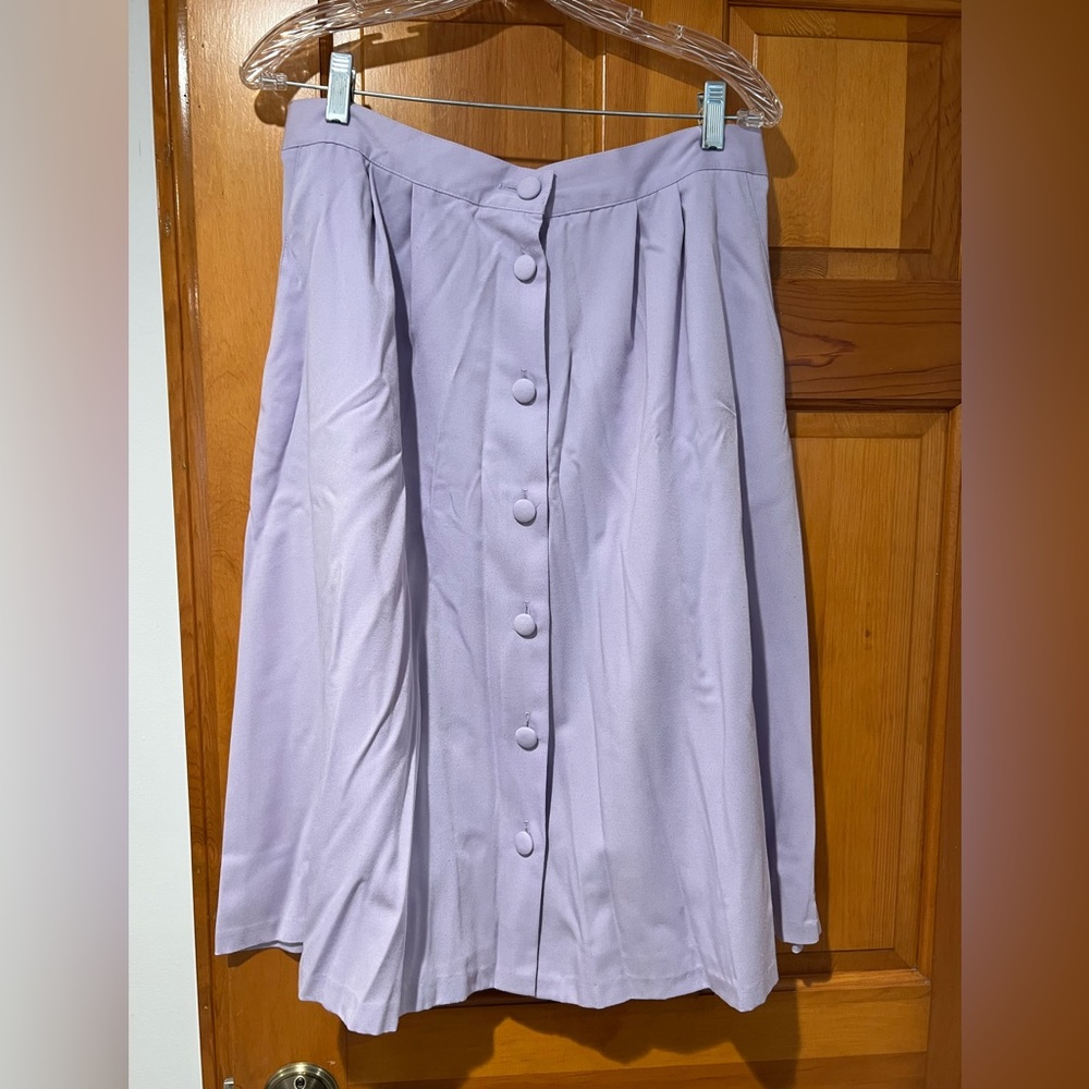 Swann- Lynda Smith Swann- lavender skirt with buttons- Size 18P